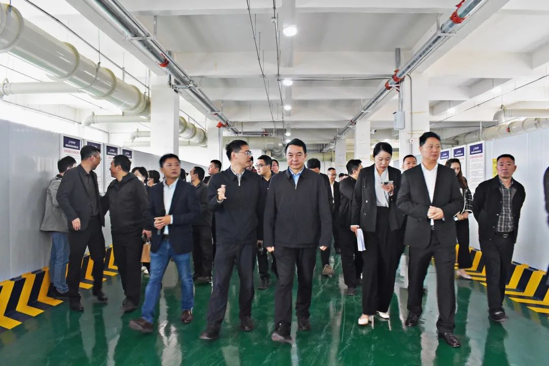 【子公司動態(tài)】四川省生態(tài)環(huán)境廳黨組成員、副廳長李銀昌帶隊參觀調(diào)研欣海環(huán)境公司