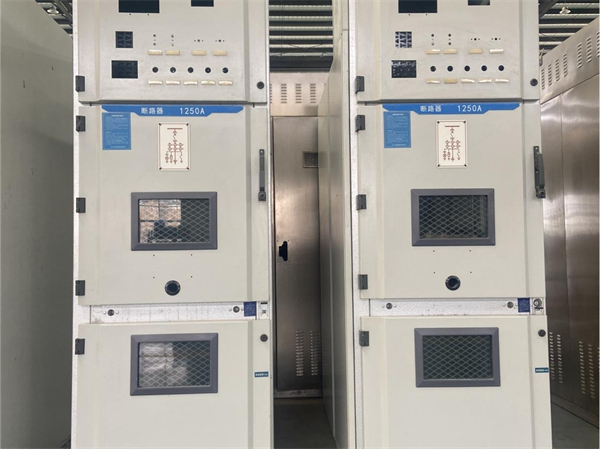 高壓開(kāi)關(guān)柜.jpg
